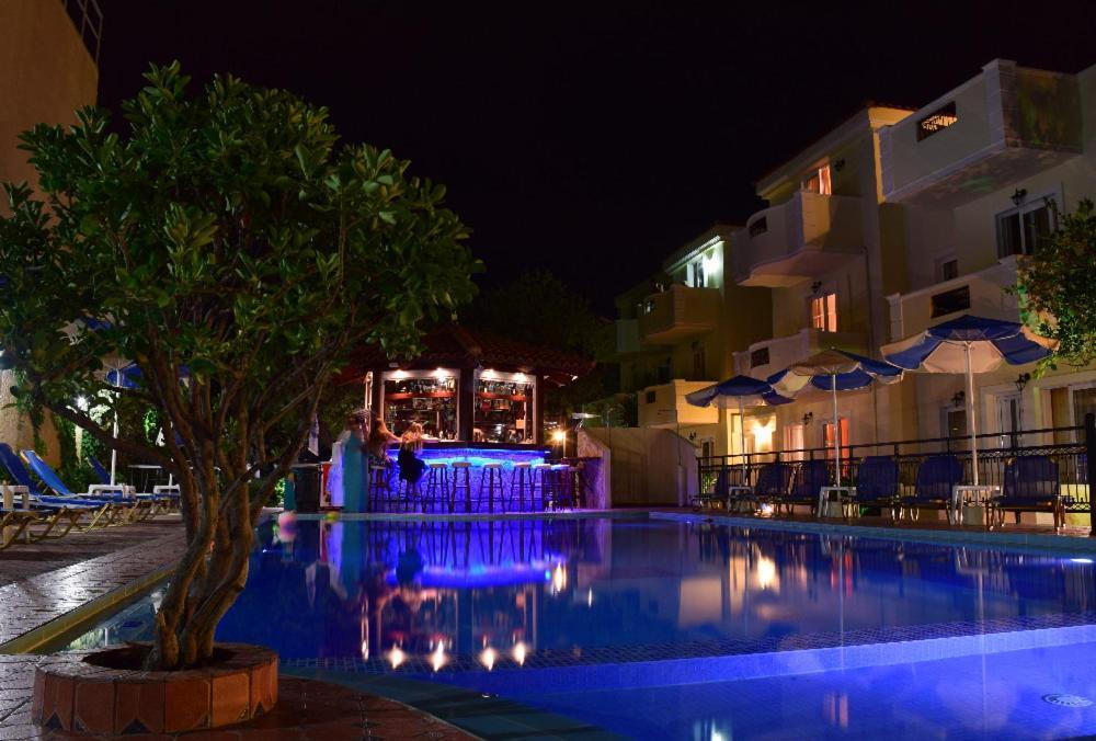 Sofia Studios & Apts Айия-Марина-Неа-Кидония Экстерьер фото