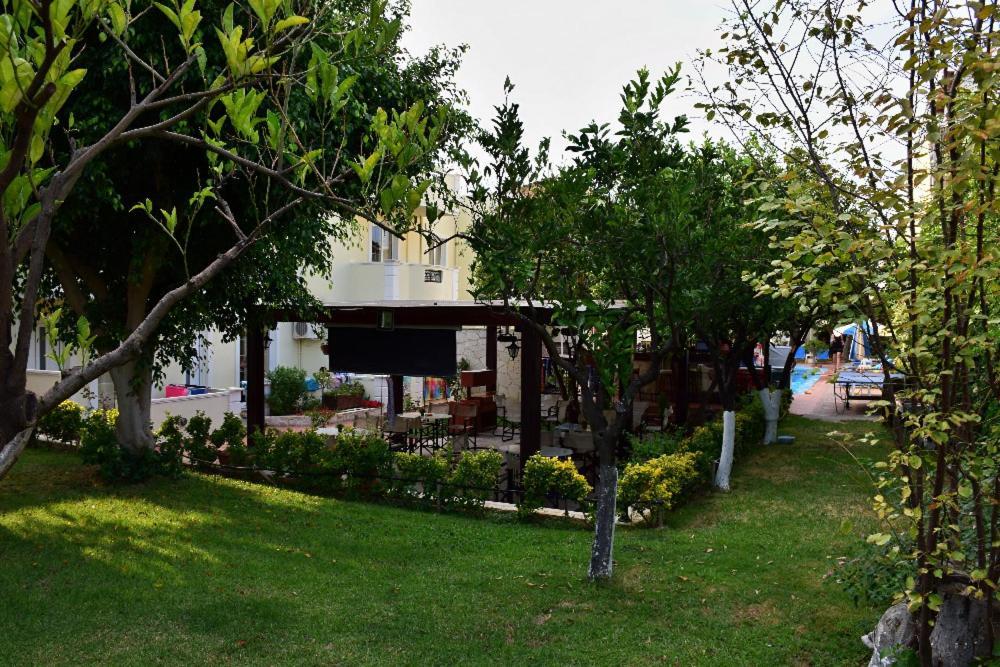 Sofia Studios & Apts Айия-Марина-Неа-Кидония Экстерьер фото